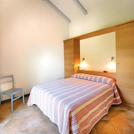 Agriturismo Le Cascine Holiday home Gorleri